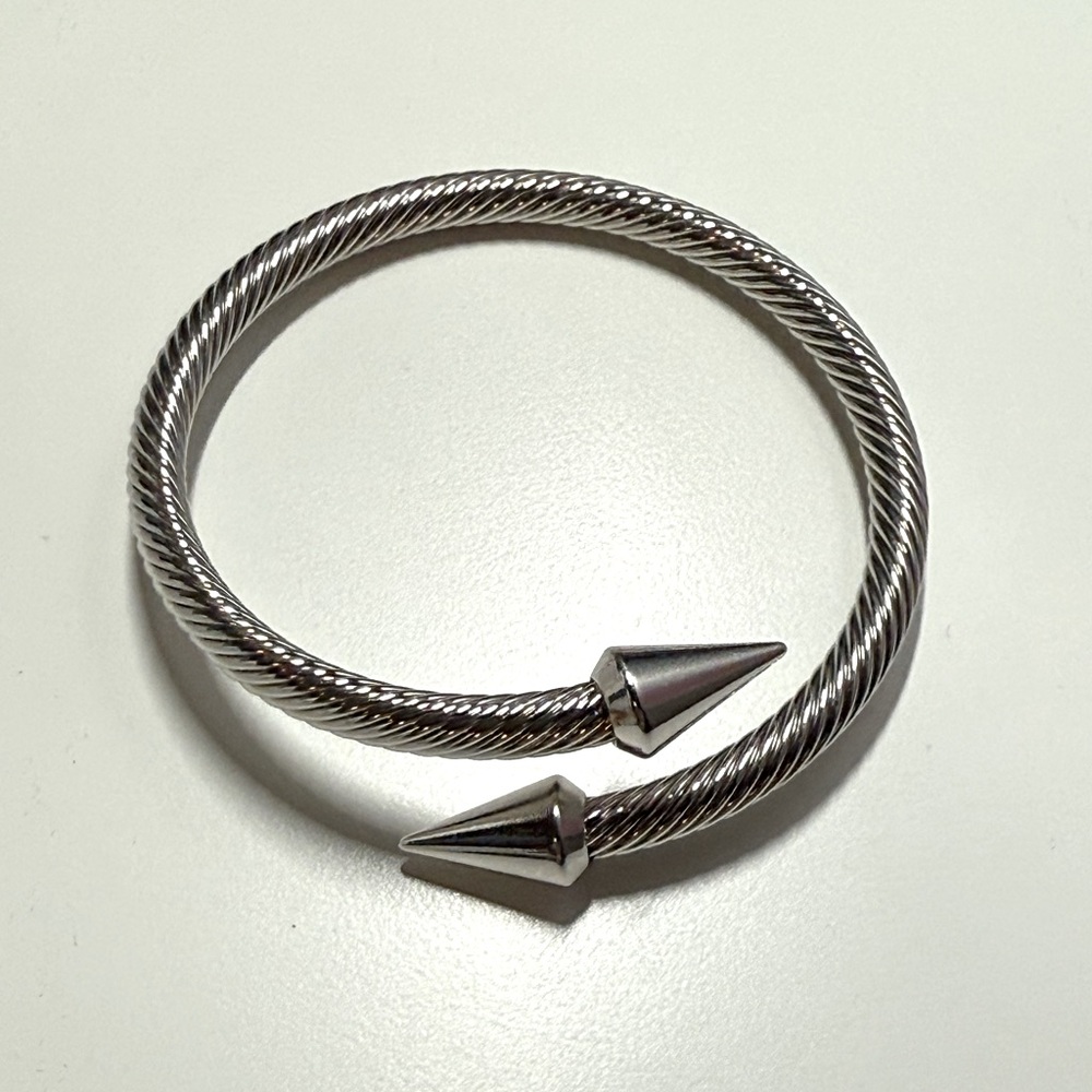 Arrow Bracelet